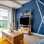 Hillside Haven In Manchester