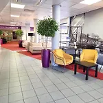 Pendulum Hotel