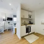 Charming Studio Type In Cheltenham