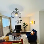 Modern 4-Bed House Free Parking Walking Distance To Coop Live , Etihad, Ancoats And City Centre