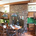 The Turquoise Double Room In A 6 Bedroom Victorian House