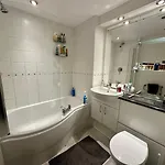 Cosy Quays Haven