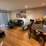 Cosy Quays Haven