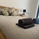 Luxury 1 Bedroom Apartment