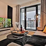 Manchester - 2-Bed Apartment - Sleeps 4 - Wifi