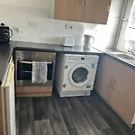 Stylish Home Close To Ethihad!