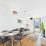 New! 2Br In Media City