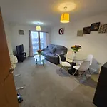 Brilliant 2 Bedroom Apartment