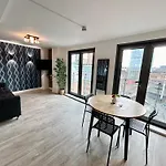 City Centre, Top Floor Apartment, Two Balconies