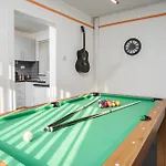 The Jade - Pool Table - Man Utd - City Centre - 4Bd