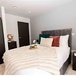 Luxe Home