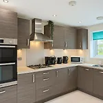 Spacious 4Bd 3Bt Home - Etihad - Coop - Pool Table - Free Parking