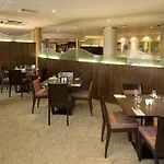 Premier Inn Manchester Airport Runger Lane South