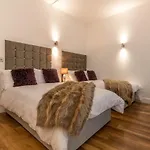 Swan Street Penthouse With Rooftop Terrace