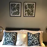 3. Stylish Private Double Room Near Manchester City Centre