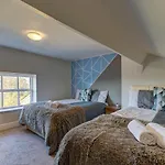 The Ultimate House Sleeps 30