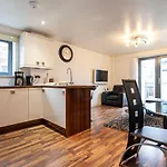Dreamhouse Apartments Manchester City West