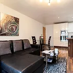 Dreamhouse Apartments Manchester City West