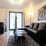 Dreamhouse Apartments Manchester City West
