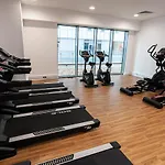 X1 Media City 3 Bedroomed Apartment Free Wifi & Free Parking