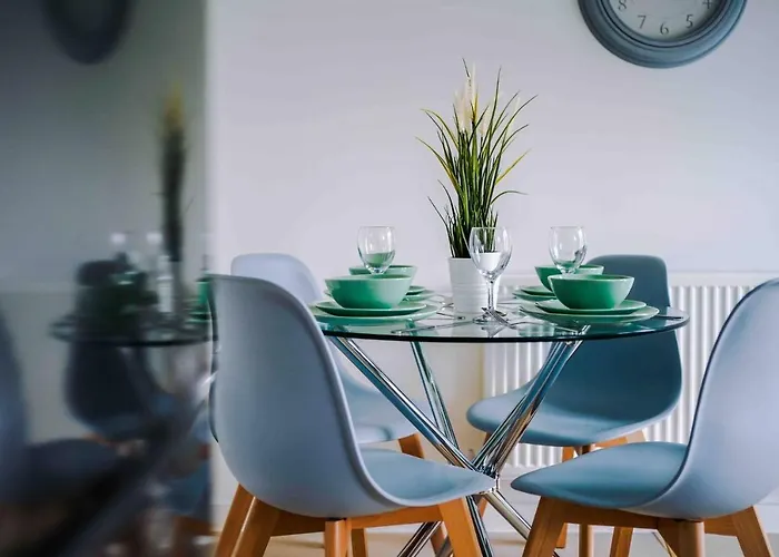 4 Bedroom House Manchester Hosted By Mcr Dens