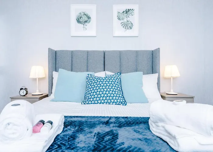 2 Bedroom Apartment Manchester Hosted By MCR Dens