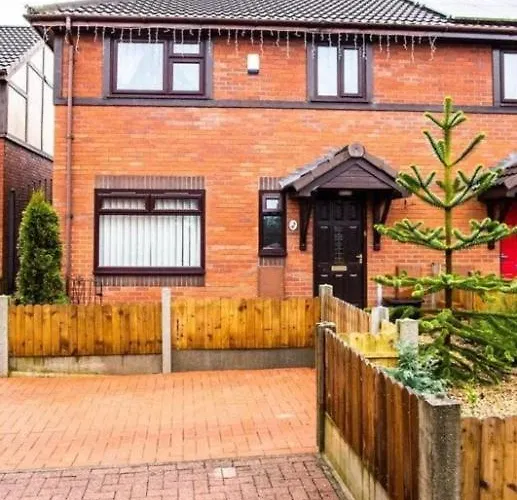 Brigstock Holidays House