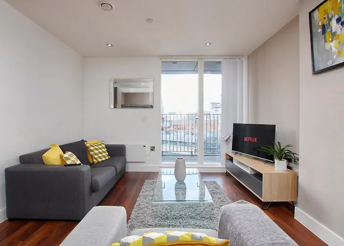 Lovely Central Abode - Amazing Views - Parking