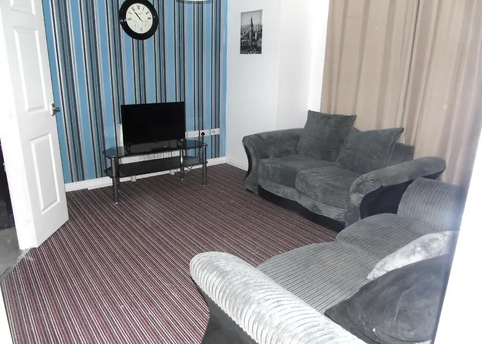 Larch Gardens 2 Bedroom Flat