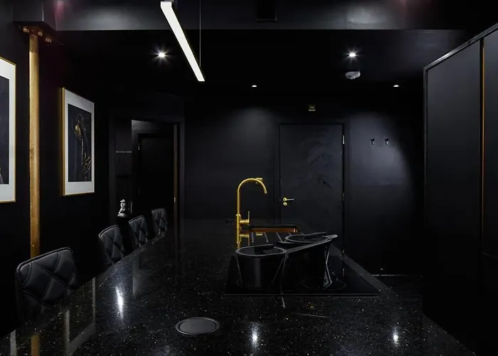 Gotham City Luxe By Jacksonheim Residences