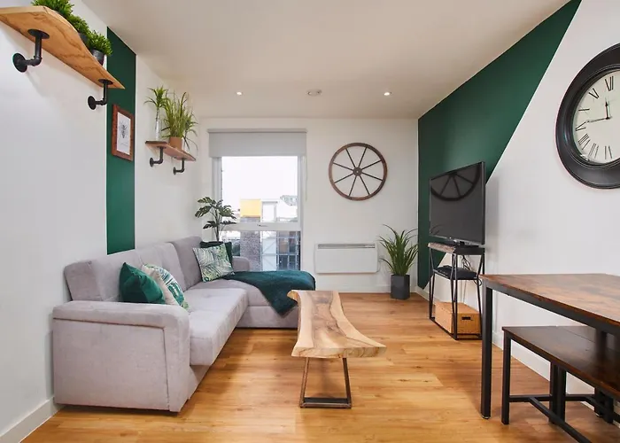 Beautiful Apartment Near Piccadilly Train Station