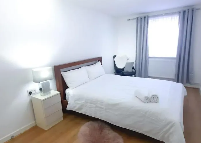 Cosy One Bedroom Flat Near Town