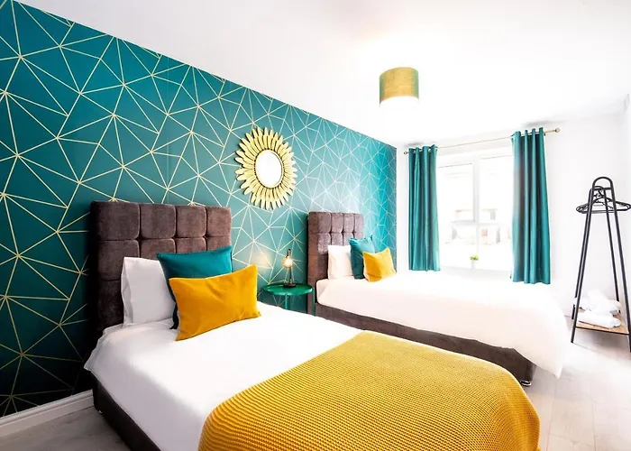5 Bedroom House Manchester Hosted By Mcr Dens