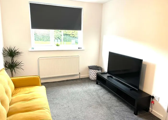 Recently Refurbished Apartment 15 Mins From Centre