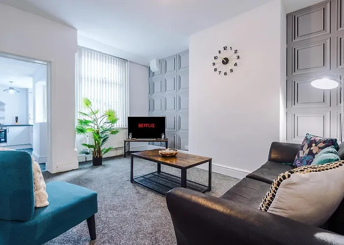 Three Bedroom Home With Free Parking