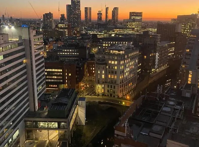 En-Suite Double Room In A Shared Apartment In City Centre