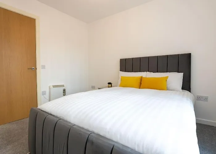 M5 Ordsall - Spacious 2 Bedroom City Apartment