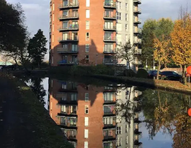 Spacious Flat Sportcity Etihad