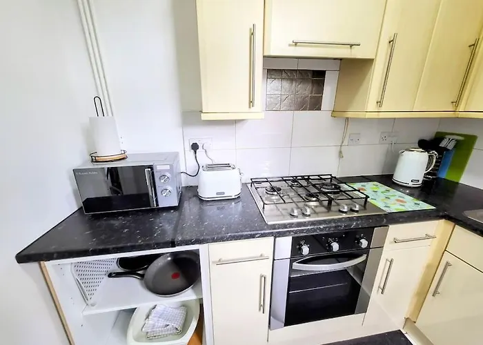Comfortable House Near Etihad - Stay Sleep Rest