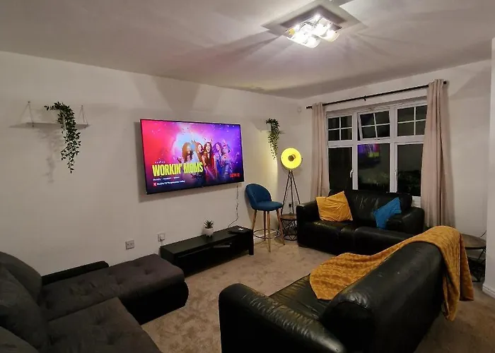 Pet Friendly 3 Bedroom Apartment In Manchester By Sublime Stays