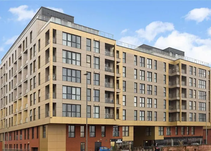 A Spacious 2 Bed With A River And Cascade View, Imaya Nights, M3