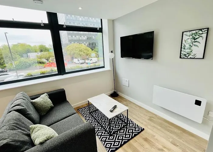 Lovely Apartment Available To Rent In Old Trafford