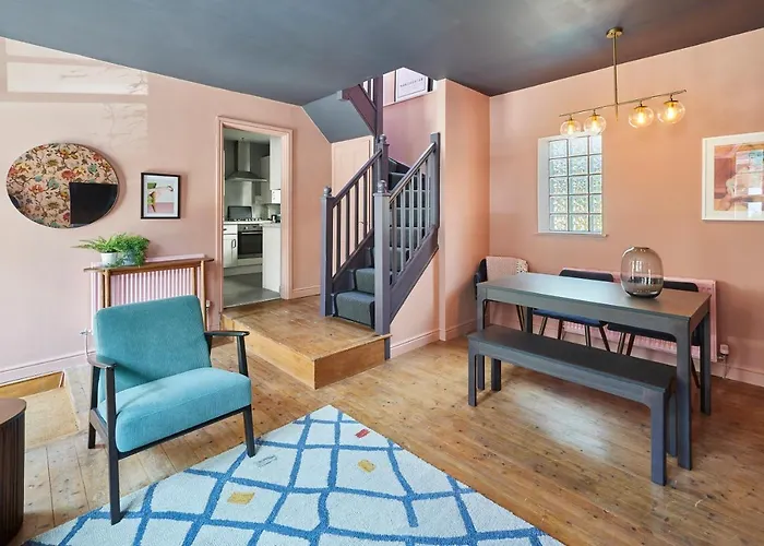 Host & Stay - Tripps Mews
