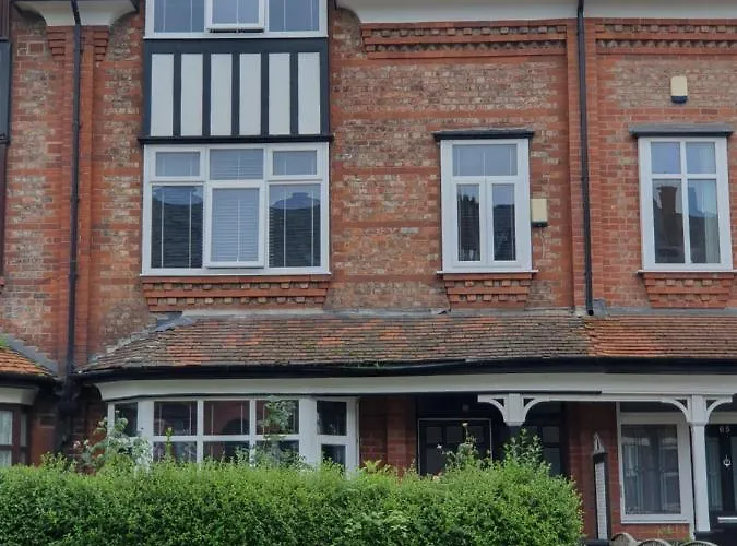 Quirky And Spacious 4 Bed Room Victorian House