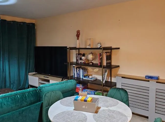 Waterfront, Ethihad Stadium Apartments