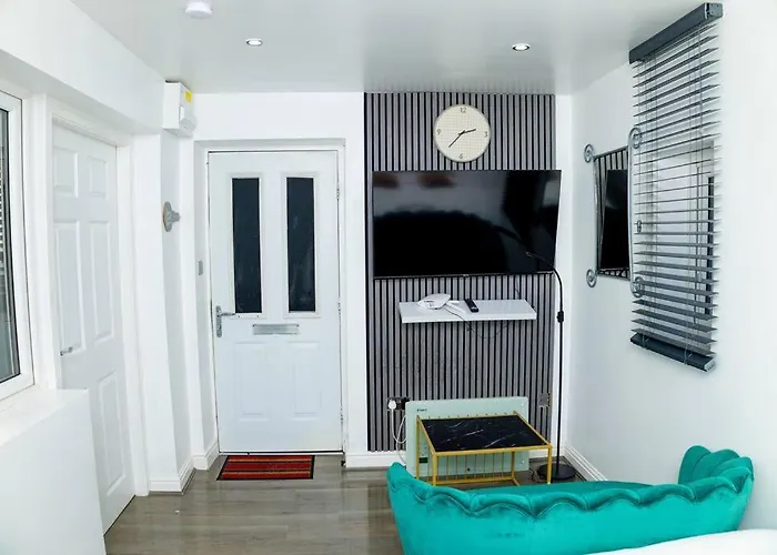 Cosy Manchester Haven For Two