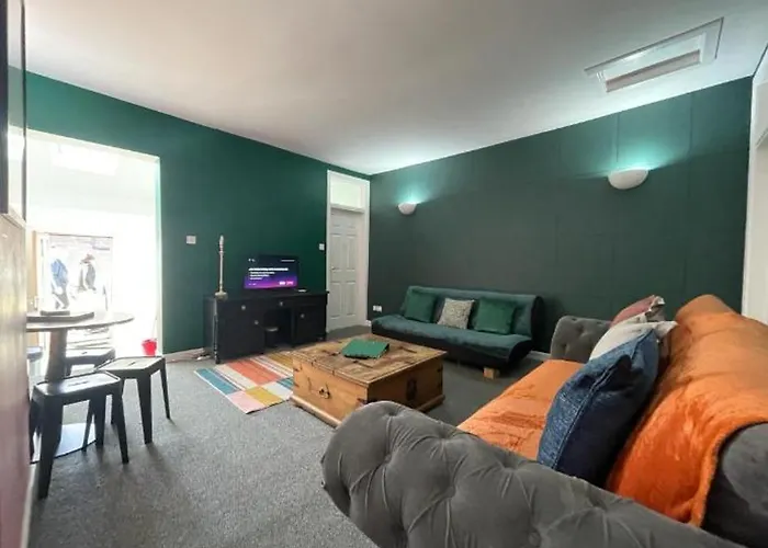 The Hive At 205