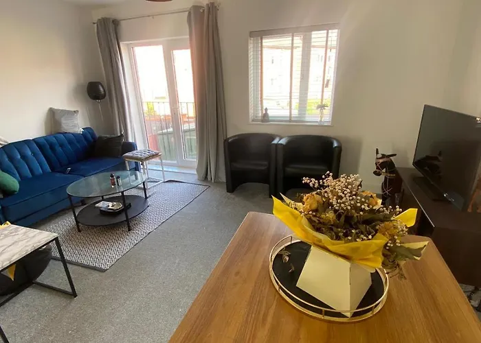 Modern Room Private Bathroom Minutes From City Centre And Quays