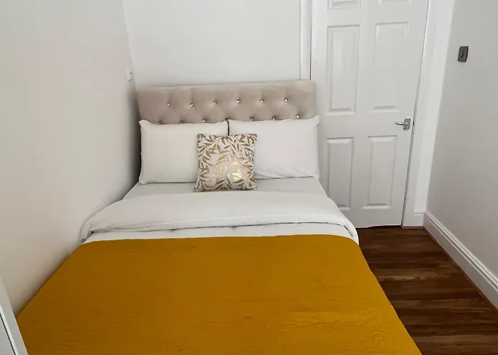 Charming 1 Bedroom Apartment In The Heart Of Manchester Close To Manchester City Centre And Etihad Stadium