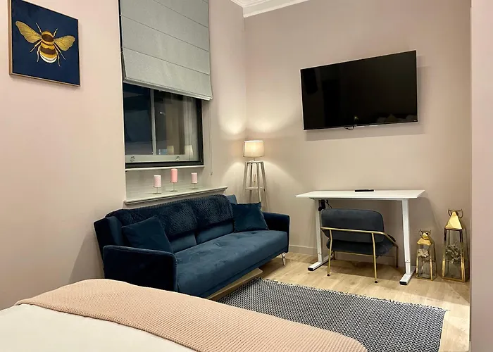 Stunning 2 Bed Apartment In Greater Manchester